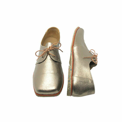 Mocassim, couro metalizado prata velho, sola borrachas recicladas. Ref. 004.822 - comprar online