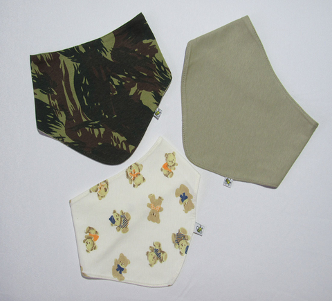 Kit com 3 Babadores Bandana Camuflado, Ursinho e Caqui