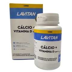 Frasco de suplemento alimentar Cálcio + Vitamina D 1000 UI da marca Lavitan, acompanhado de sua embalagem, contendo 60 comprimidos revestidos.