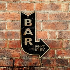 Chapa rústica flecha BAR Happy Hours - comprar online
