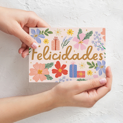 Tarjeta "Felicidades" crema