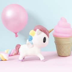 Unicornio de cerámica