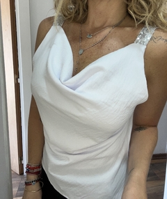 Blusa cuello volcado - comprar online