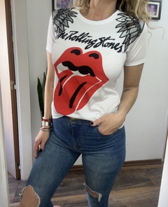 Remera Rolling aplique