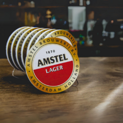 PORTA COPOS AMSTEL 8 PEÇAS + SUPORTE