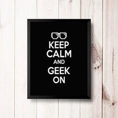 PLACA KEEP CALM AND GEEK ON na internet