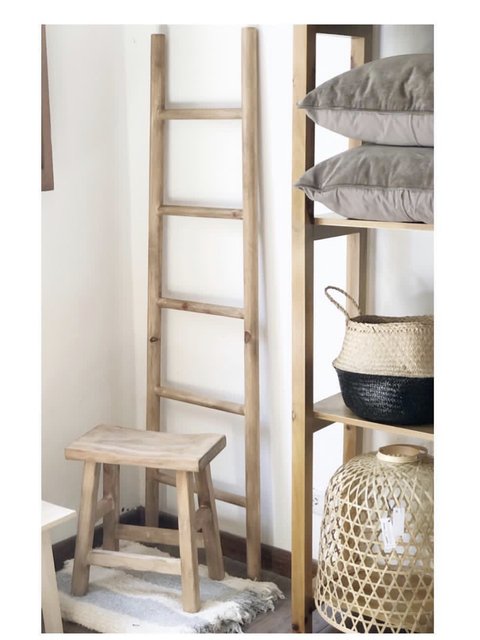 Perchero de madera tipo escalera sale