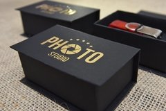 Kit com 100 Caixas de Pen Drive Dourado - comprar online