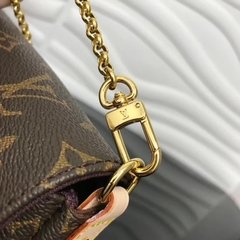 Bolsa Louis Vuitton Favorite Mm Monogram Italiana na internet