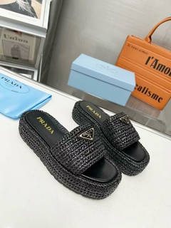 Sandália Flatform Prada Em Ráfia Preta Italiana