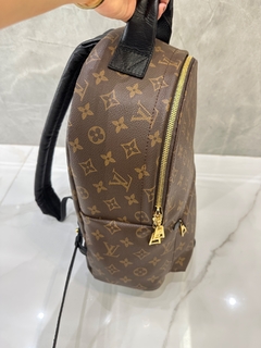 Mochila Louis Vuitton Palm Springs MM Monogram Italiana na internet