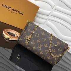 Bolsa Louis Vuitton Favorite Pm Monogram Italiana - Bolsas e Grife