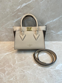 Bolsa Louis Vuitton On My Side PM Italiana - comprar online