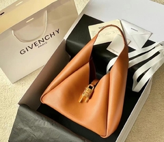 Bolsa Givenchy G-Hobo Média Caramelo Italiana