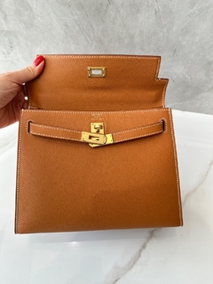 Bolsa Hermes Kelly 25 Epsom Caramelo Dourada Italiana - comprar online