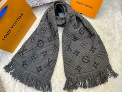 Cachecol Louis Vuitton Cinza Italiana - comprar online