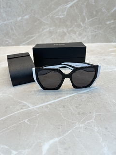 Óculos Prada Italiana - comprar online