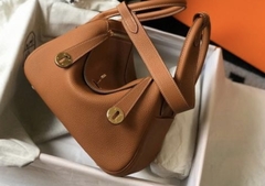 Bolsa Hermès Lindy Caramelo com Dourado Italiana na internet