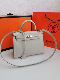 Bolsa Hermes Kelly 25 Epsom Off-White Dourada Italiana