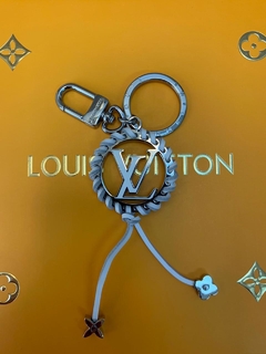 Chaveiro Louis Vuitton Branco Italiana