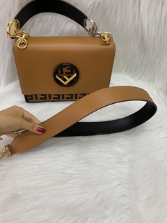 BOLSA FENDI KAN I F