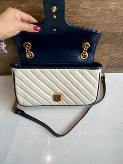 Imagem do Bolsa Gucci Marmont GG Pequena Off White e Azul Italiana