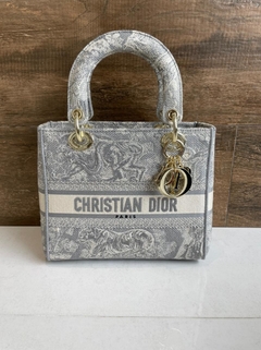 Bolsa Lady Dior D-Lite Média Toile de Jouy Reverse Cinza Italiana - comprar online