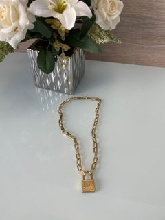 Colar Dior Dourado com Cadeado Italiana - comprar online