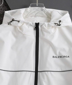 Blusa Corta Vento Balenciaga Branca Italiana - loja online