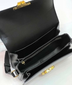 Bolsa Celine Triomphe Classique Preta Italiana - comprar online