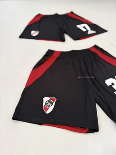 SHORT TITULAR NEGRO 2025 - Colección RP