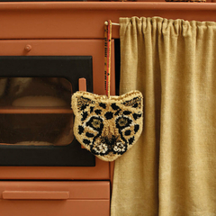 cabeca-de-leopardo-filhote-doing-goods