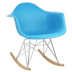 cadeira-eames-balanco-azul-com-base-de-madeira-natural