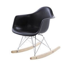 cadeira-infantil-eames-balanco-preta-com-base-de-madeira-natural