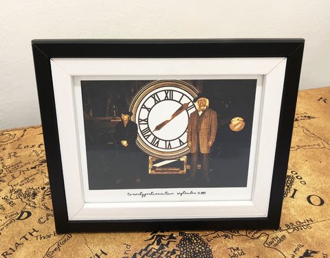 Cuadro con marco - Foto de Doc y Marty con el reloj 1885 - comprar online