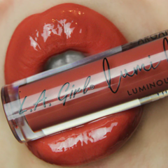 L.A Girl Lumilicious Lip Gloss en internet