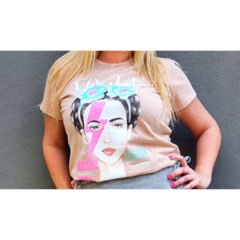 Remera beige Vogue Frida