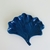 Petisqueira Folha em cerâmica azul 3,8x21x18cm