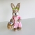 Enfeite Páscoa Coelha com vestido rosa segurando cesta - loja online