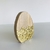 Enfeite silhueta de ovo com glitter dourado na internet
