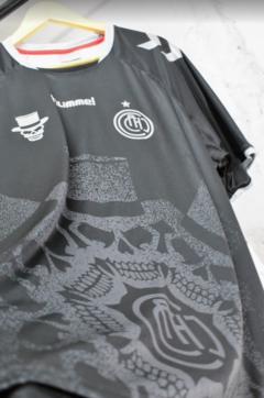 Imagen de Remera Chacarita Juniors Pre Match Hummel 2023