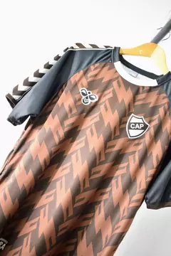 Remera Pre Match Platense Hummel Marrón 2024 - comprar online