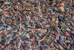 poster de pedras no mar