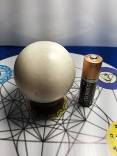 Esfera de jade branco com suporte 5,0cm - 175g - tomada de decisões - loja online