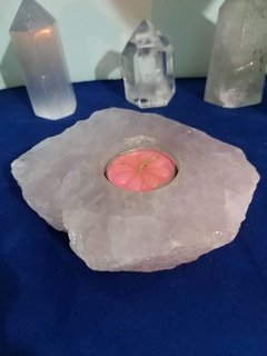 Porta-velas de quartzo rosa bruto com orgonite 658g- amor - loja online