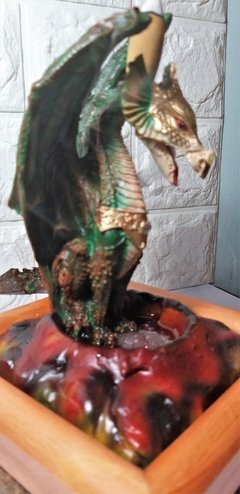 Incensário cascata de fumaça dragão base madeira com orgonite - comprar online