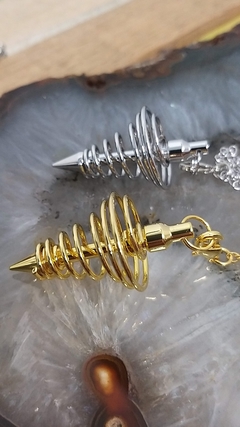 Pêndulo de metal com espiral - 4,2cm - cromado ou dourado na internet