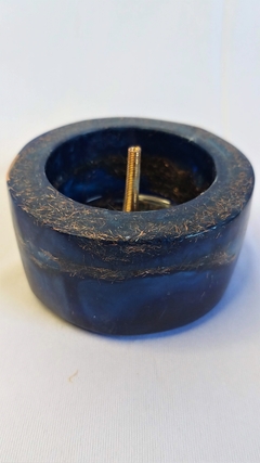 Incensário de orgonite 7,3cm com quartzo azul - serenidade