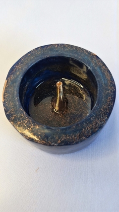 Incensário de orgonite 7,3cm com quartzo azul - serenidade - comprar online