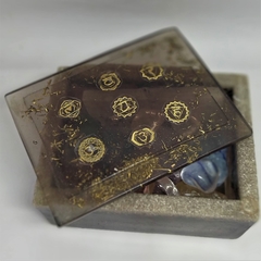 Caixa de orgonite com kit 338g cristais (14 cristais) na internet